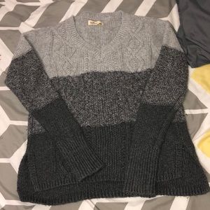 XS hollister knitted sweater